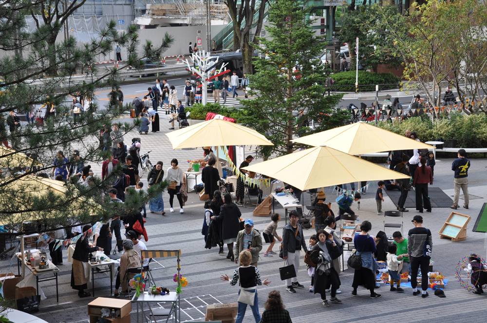 “シブヤパブリックサーカス”。1円のやりとりもないイベントで公開空地史上、最高の動員数となった。